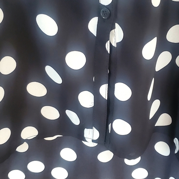 Spense Sleeveless Bk/Wh Polka Dot Blouse Size Small - Picture 3 of 6